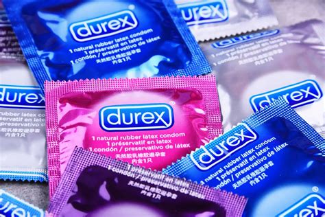 Fafanje brez kondoma Spolna masaža Kambia